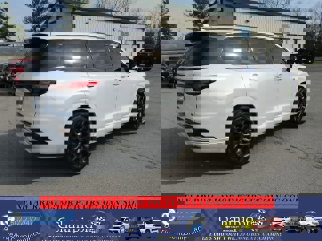 Used 2025 Lexus TX 500h AWD w/ Technology Package image 4