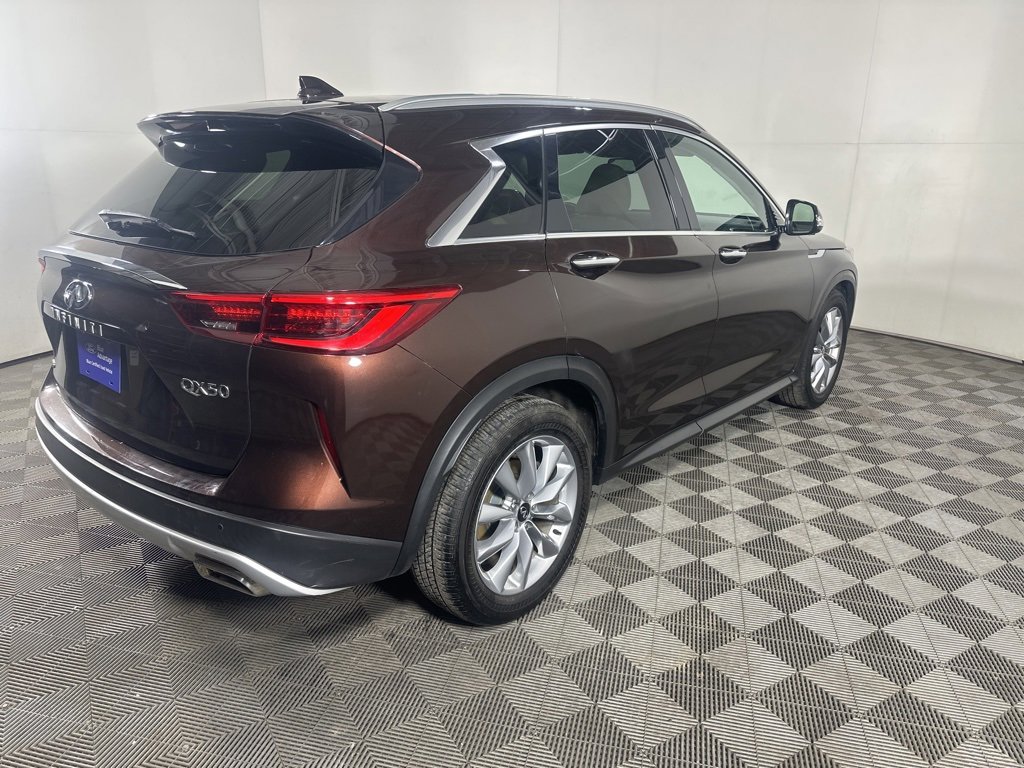 Used 2020 INFINITI QX50 Essential image 10