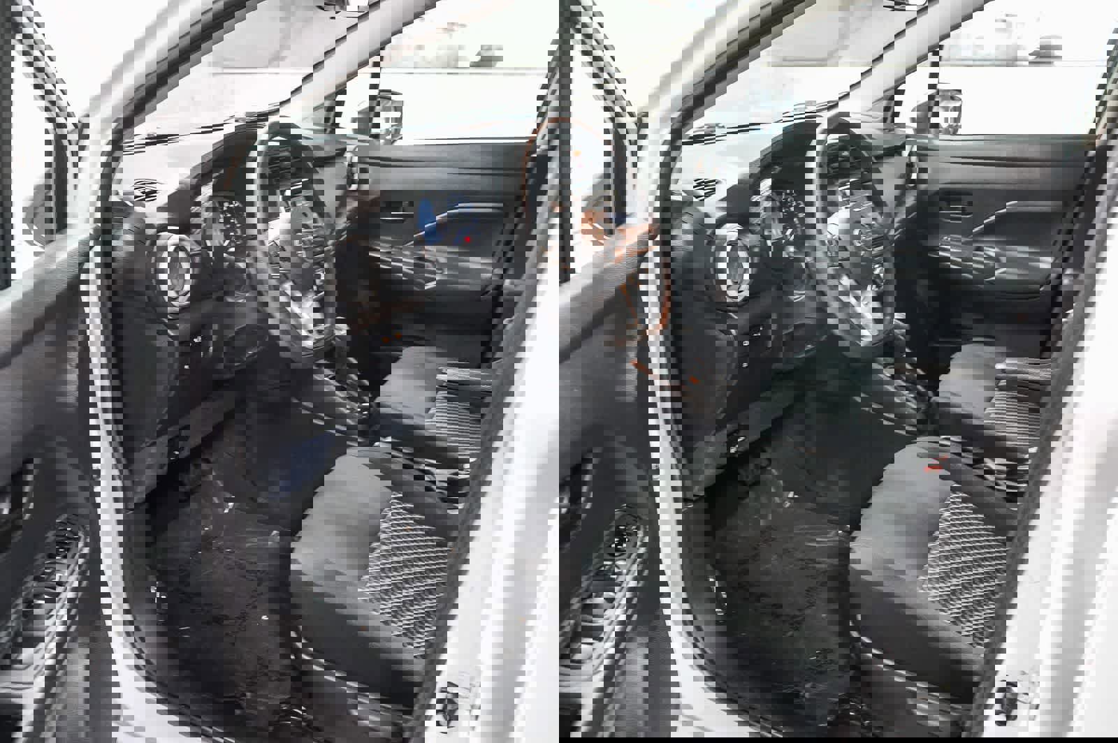 Used 2021 Nissan Versa S image 16