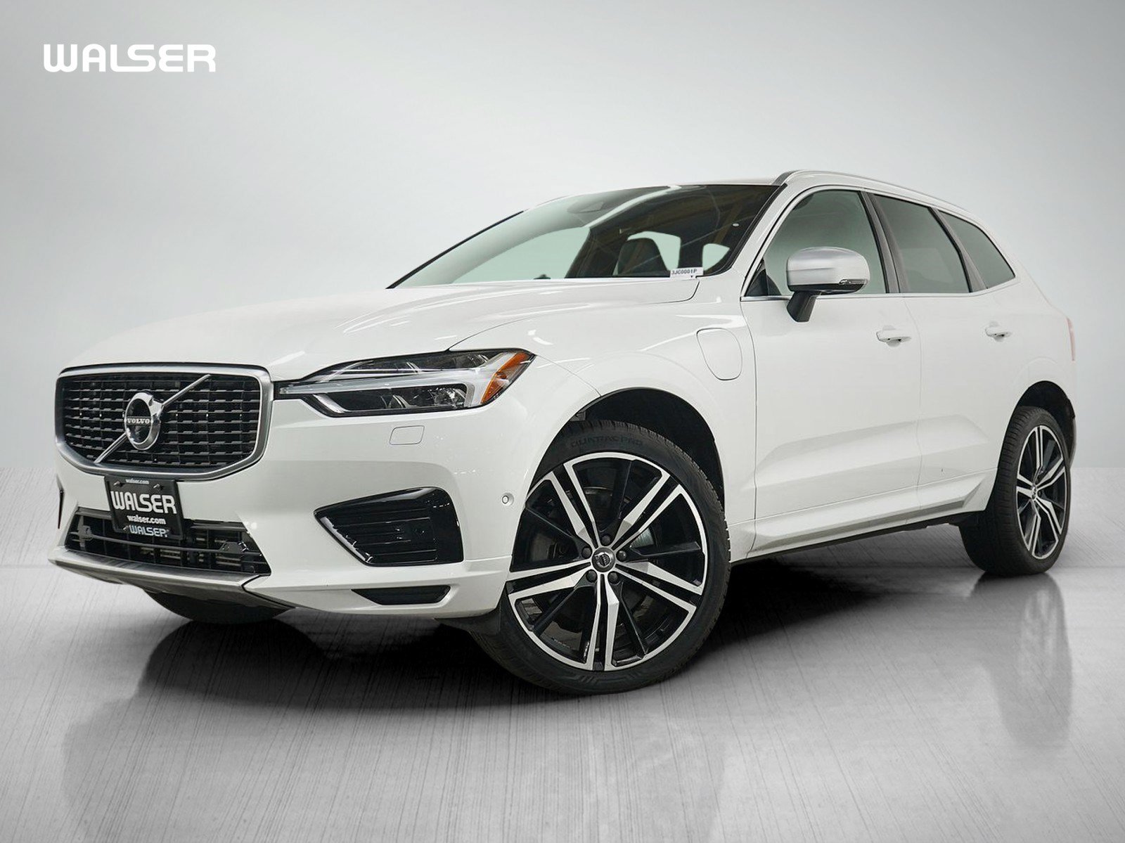 Used 2019 Volvo XC60 T8 R-Design w/ Advanced Package AWD/4WD image 1