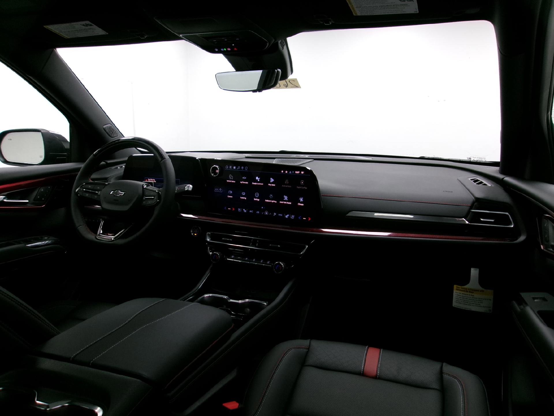 New 2026 Chevrolet Traverse RS w/ LPO, Floor Liner Package image 3