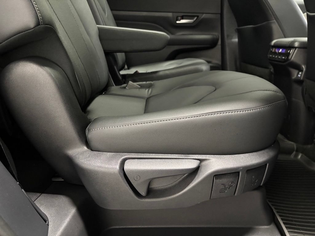 Used 2026 Toyota Grand Highlander AWD image 58