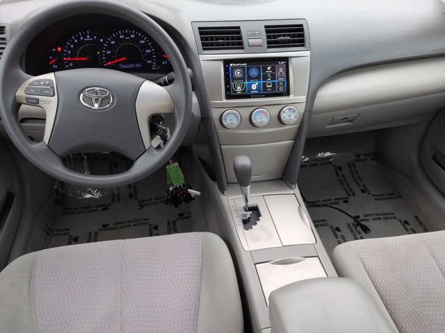 Used 2011 Toyota Camry image 21