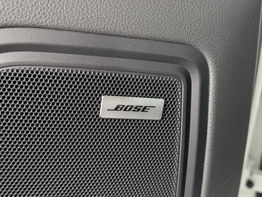New 2026 Porsche Macan Turbo AWD/4WD image 28