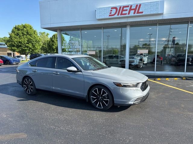 Used 2024 Honda Accord Touring image 1