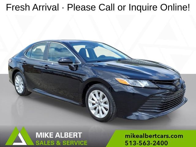 Used 2020 Toyota Camry LE image 1