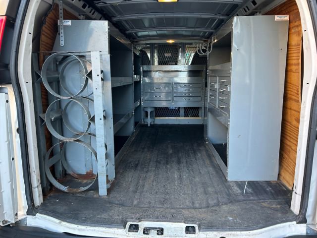Used 2013 GMC Savana 3500 image 34