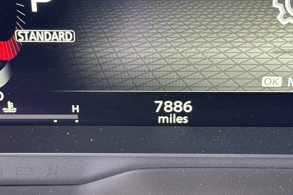 Used 2025 Nissan Rogue SL image 24