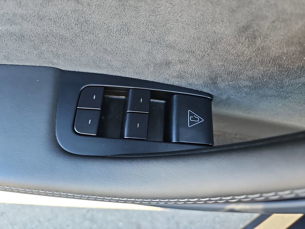 Used 2026 Tesla Model Y 2WD image 32