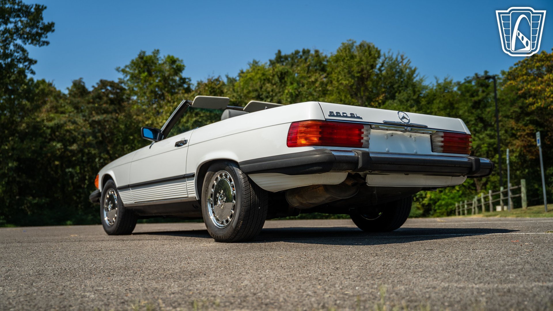 Used 1987 Mercedes-Benz 560 SL image 13