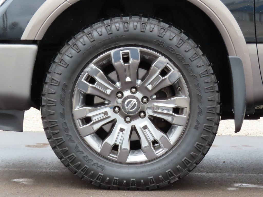 Used 2018 Nissan Titan Platinum Reserve image 13
