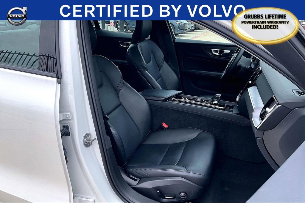 Used 2024 Volvo S60 B5 Core image 11