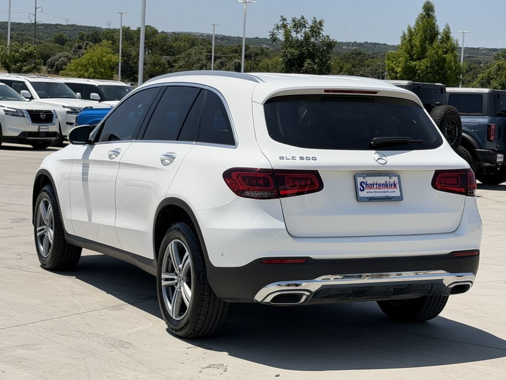 Used 2021 Mercedes-Benz GLC 300 image 4