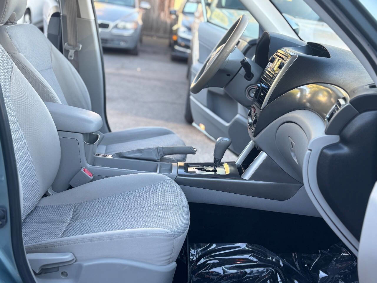 Used 2011 Subaru Forester 2.5X Premium w/ All-Weather Pkg image 11