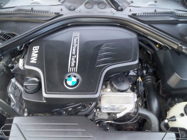 Used 2016 BMW 320i xDrive Sedan image 9