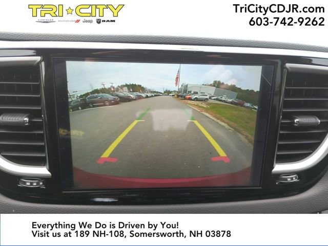 New 2026 Chrysler Voyager LX image 19