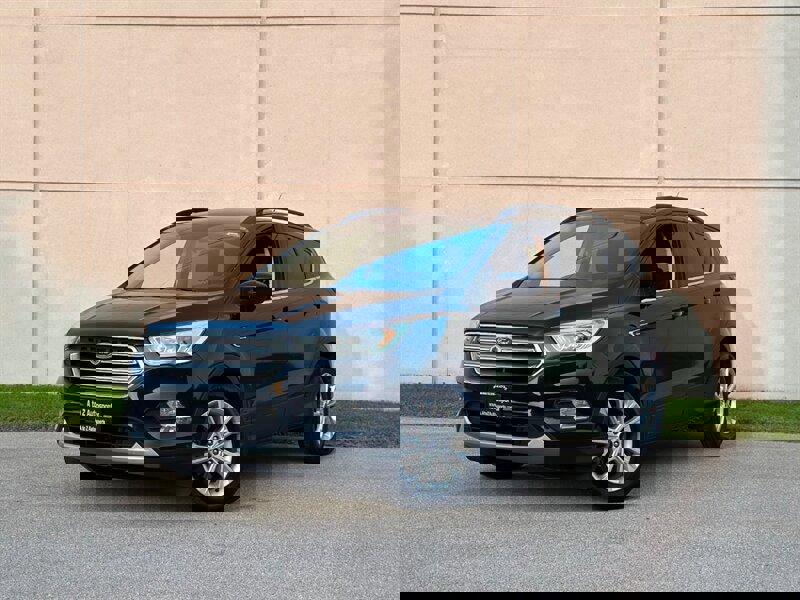 Used 2017 Ford Escape SE w/ Equipment Group 201A image 1