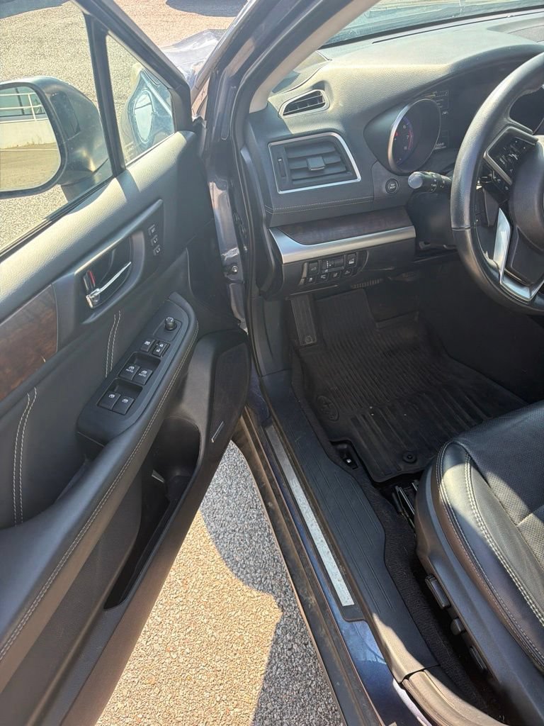 Used 2018 Subaru Outback 3.6R Limited AWD/4WD image 14