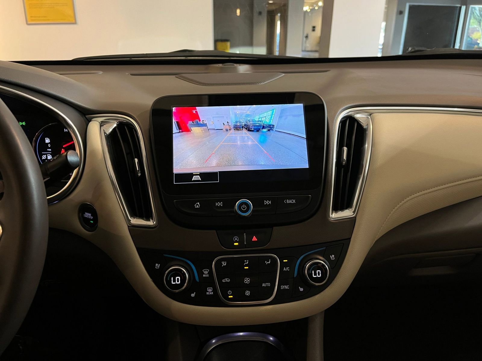 Used 2024 Chevrolet Malibu LT image 17