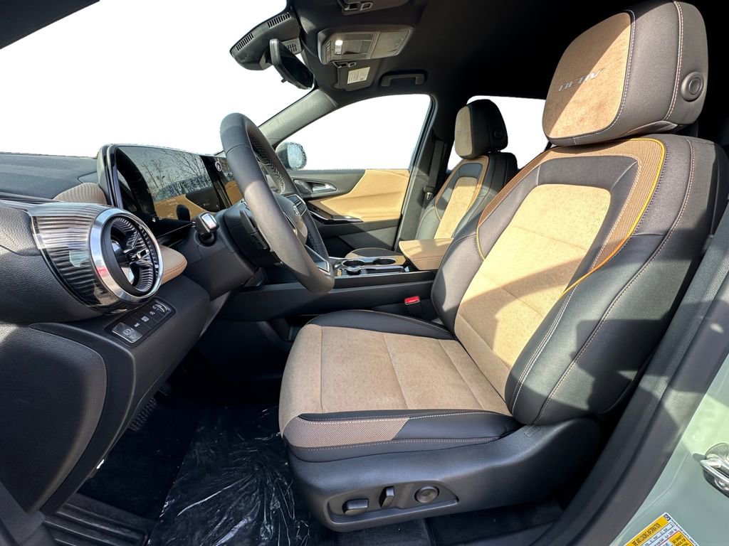 New 2026 Chevrolet Equinox ACTIV w/ Safety and Technology Package image 9