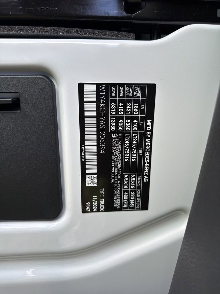 Used 2025 Mercedes-Benz Sprinter 2500 image 21