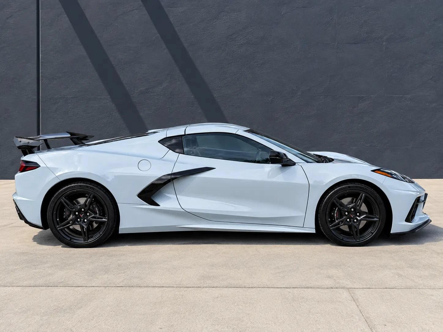 Used 2024 Chevrolet Corvette Stingray Coupe w/ Z51 Performance Package RWD image 2