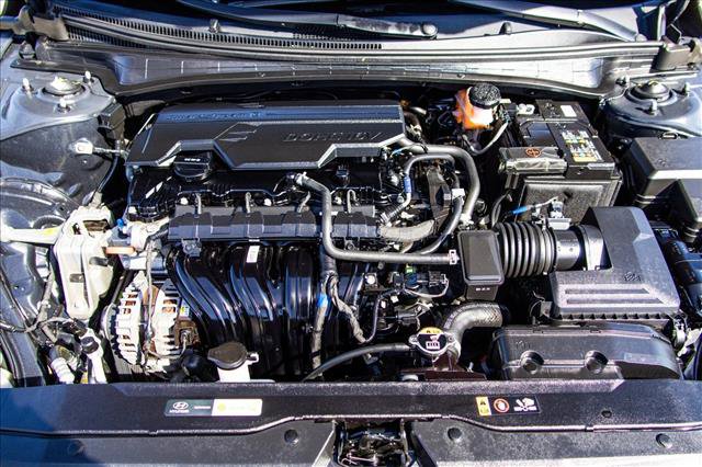 Used 2022 Hyundai Elantra Limited w/ Cargo Package image 27