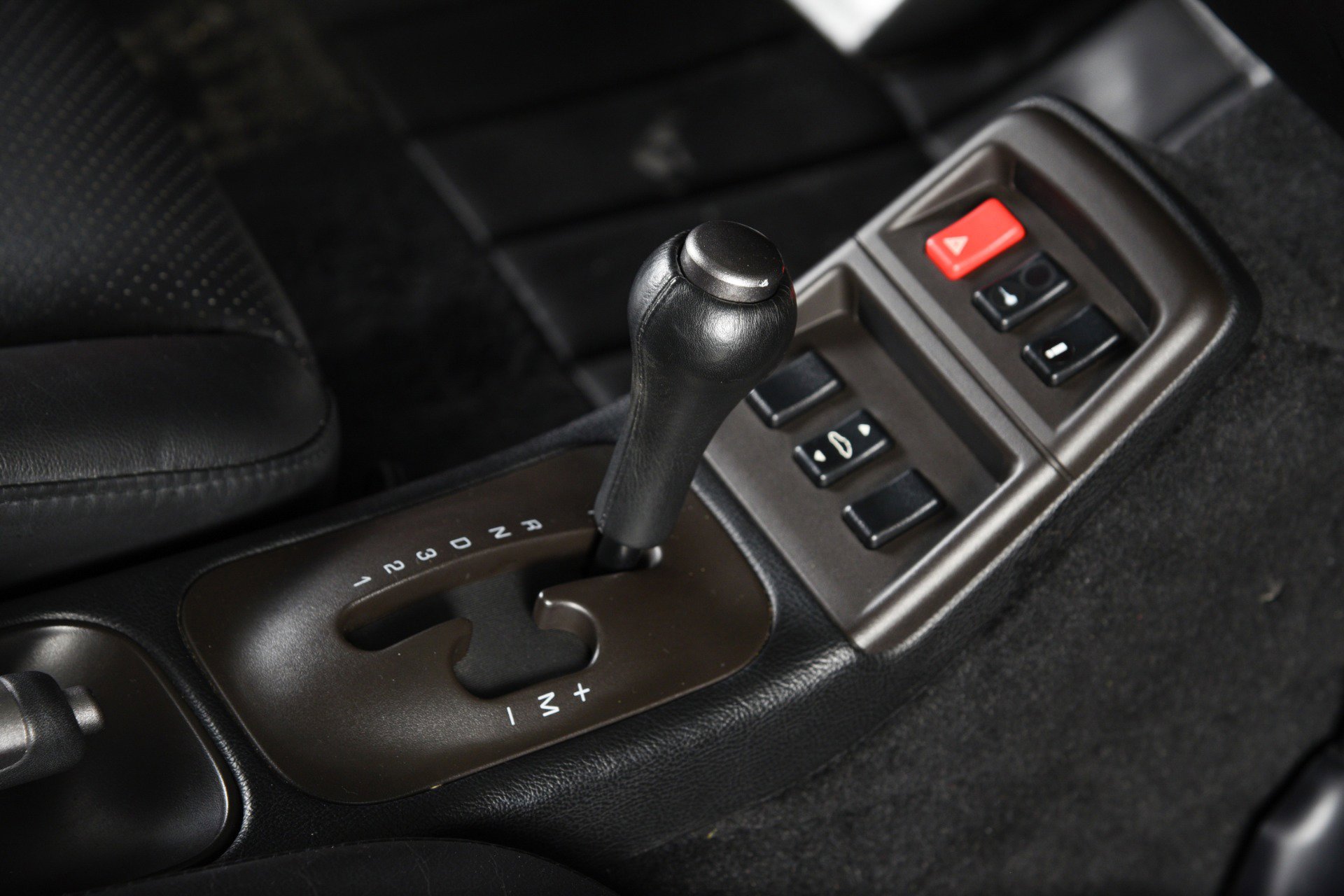 Used 1998 Porsche 911 Carrera S image 32