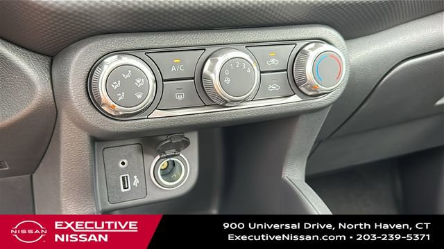 Used 2025 Nissan Kicks Play S FWD image 17