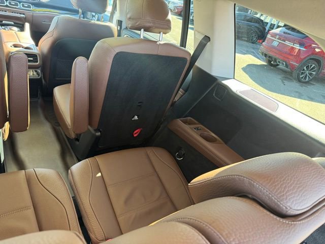 Used 2024 Mercedes-Benz GLS 450 4MATIC image 14