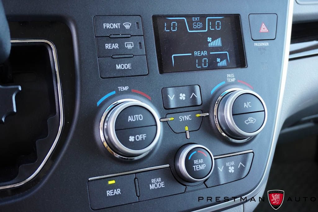 Used 2015 Toyota Sienna XLE w/ XLE Navigation Package AWD/4WD image 18