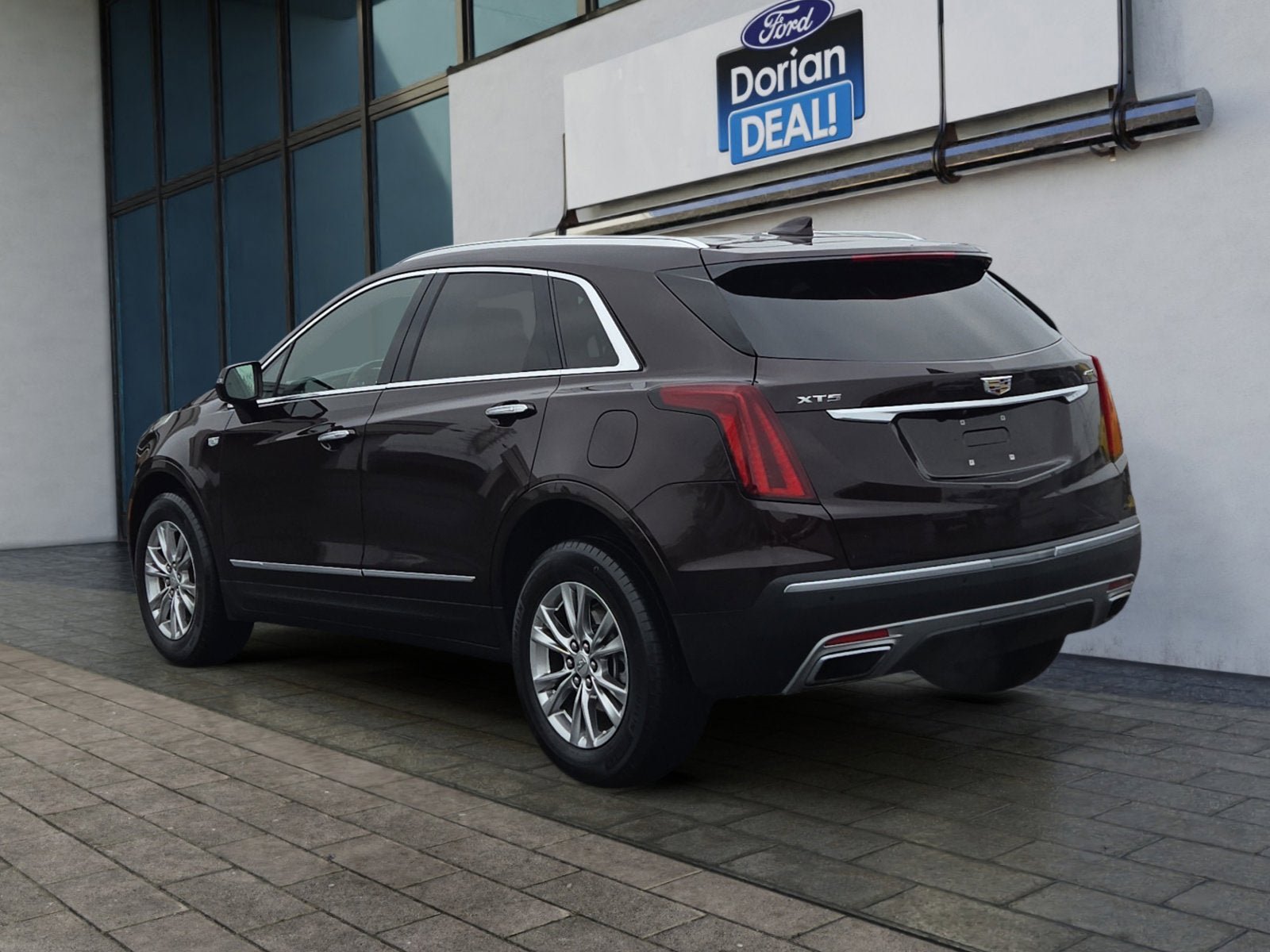 Used 2020 Cadillac XT5 Premium Luxury w/ LPO, Floor Liner Package image 5