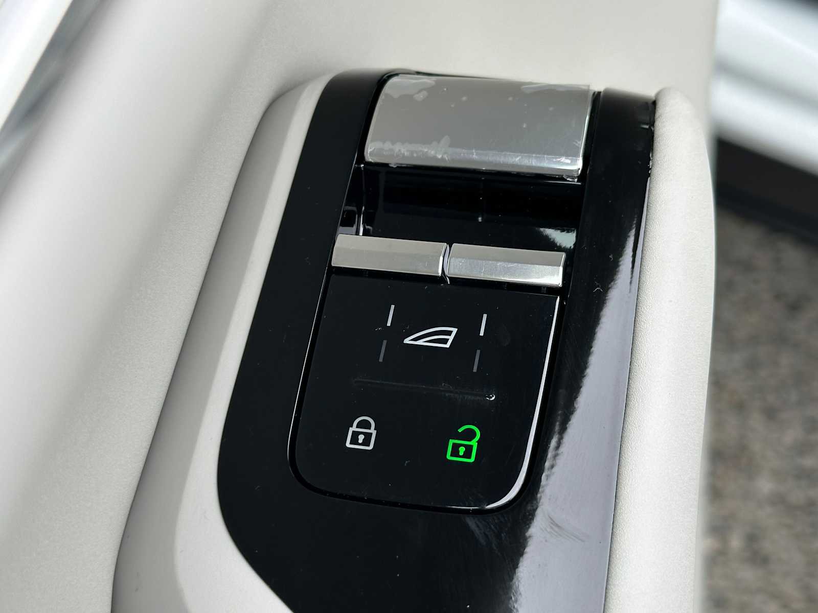 New 2025 Volvo EX90 Ultra image 22