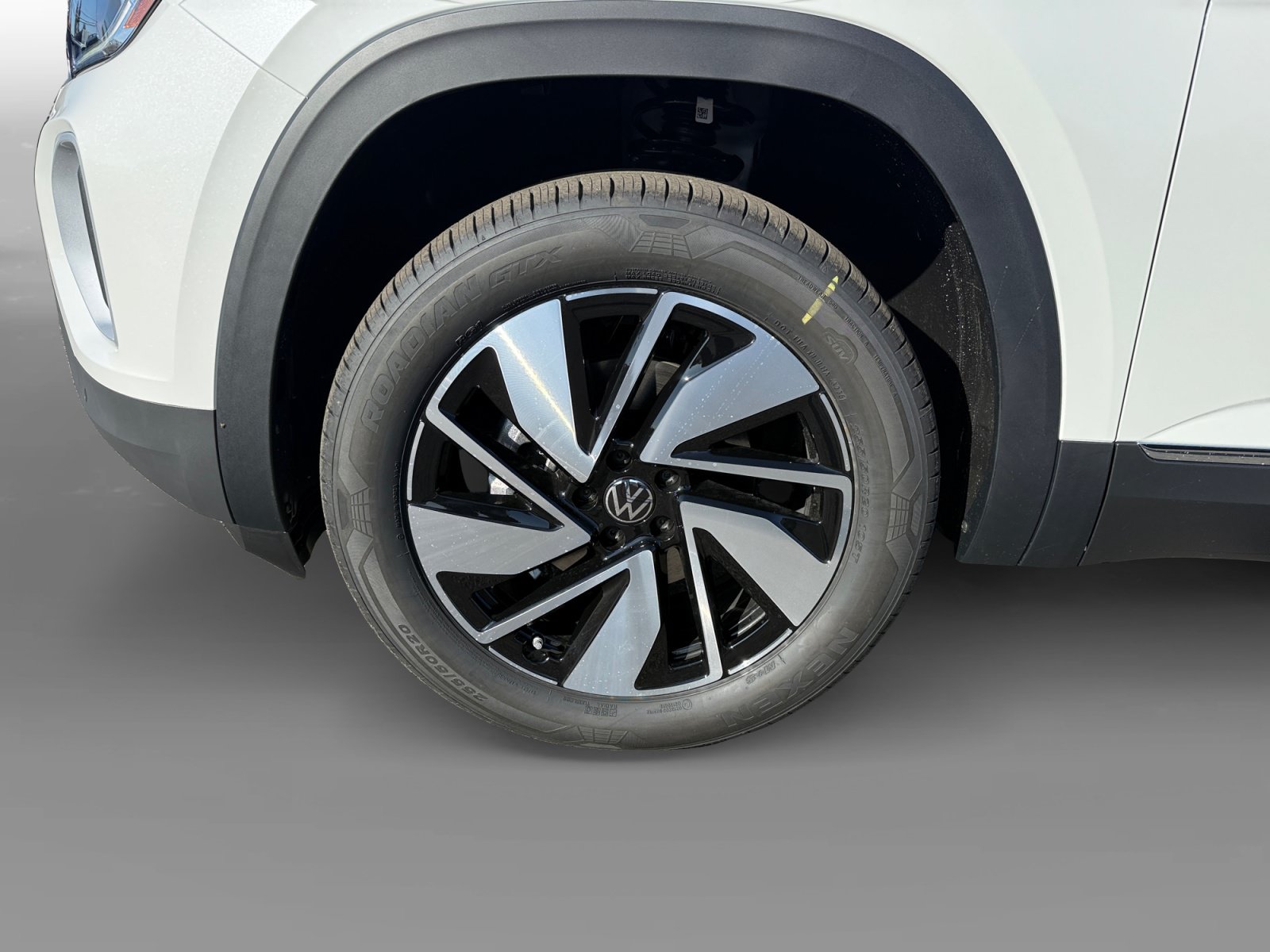 New 2026 Volkswagen Atlas SEL AWD/4WD image 9