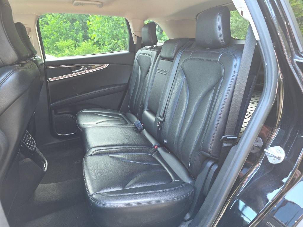 Used 2021 Lincoln Nautilus AWD image 14