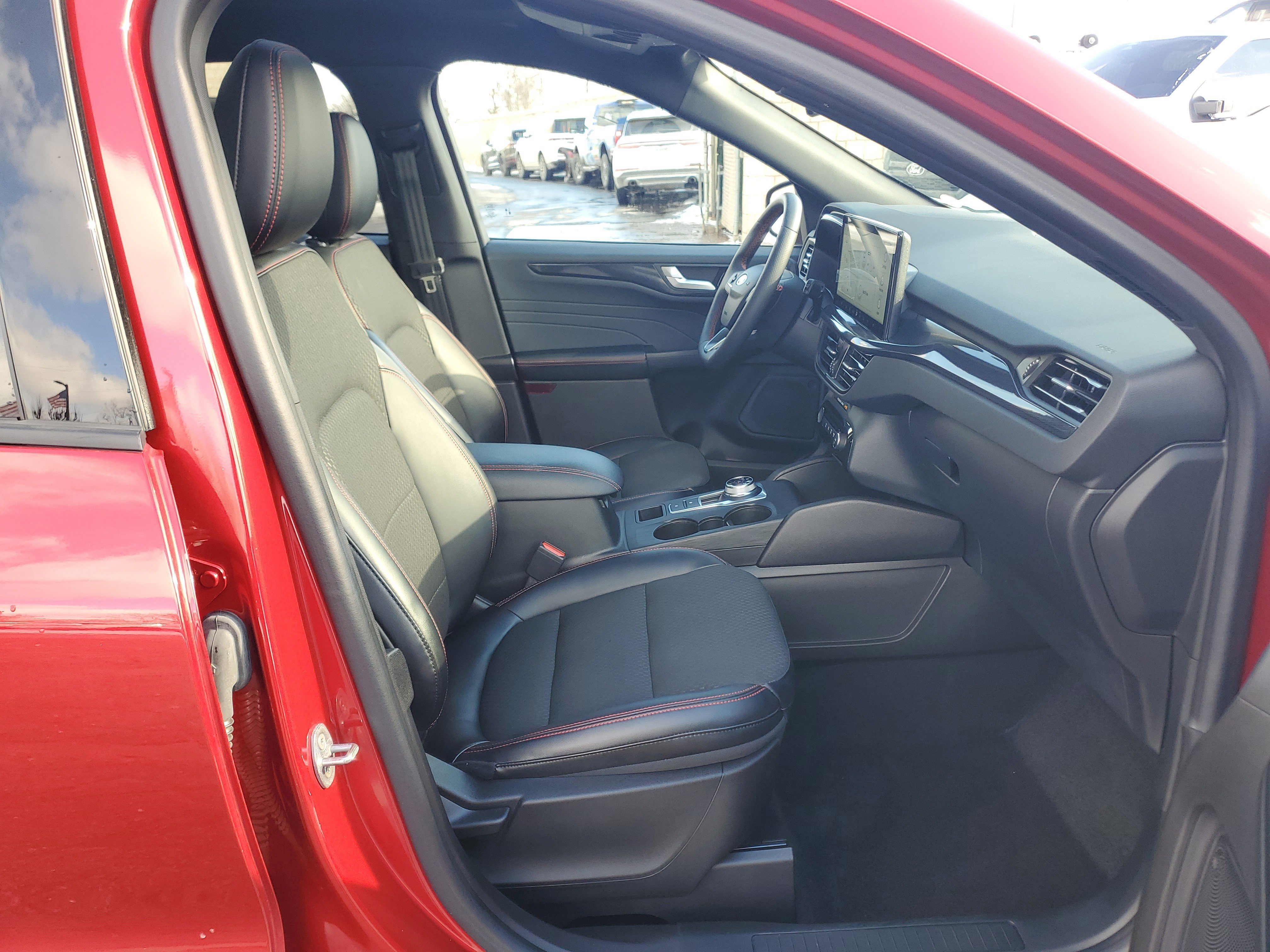 Used 2023 Ford Escape ST-Line w/ Tech Pack #1 image 9