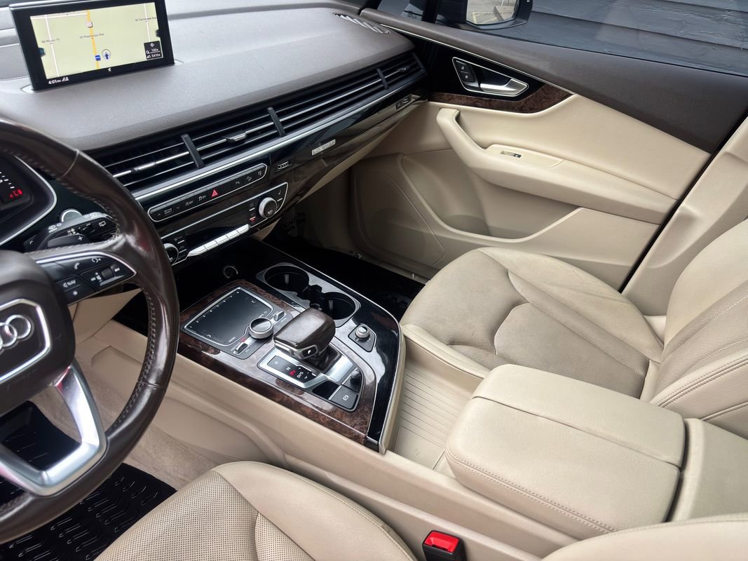 Used 2017 Audi Q7 3.0T Premium Plus image 22