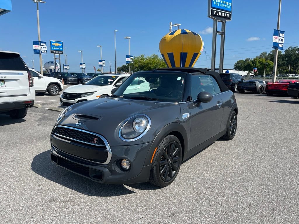 Used 2019 MINI Cooper S w/ Signature Upholstery Package FWD image 2