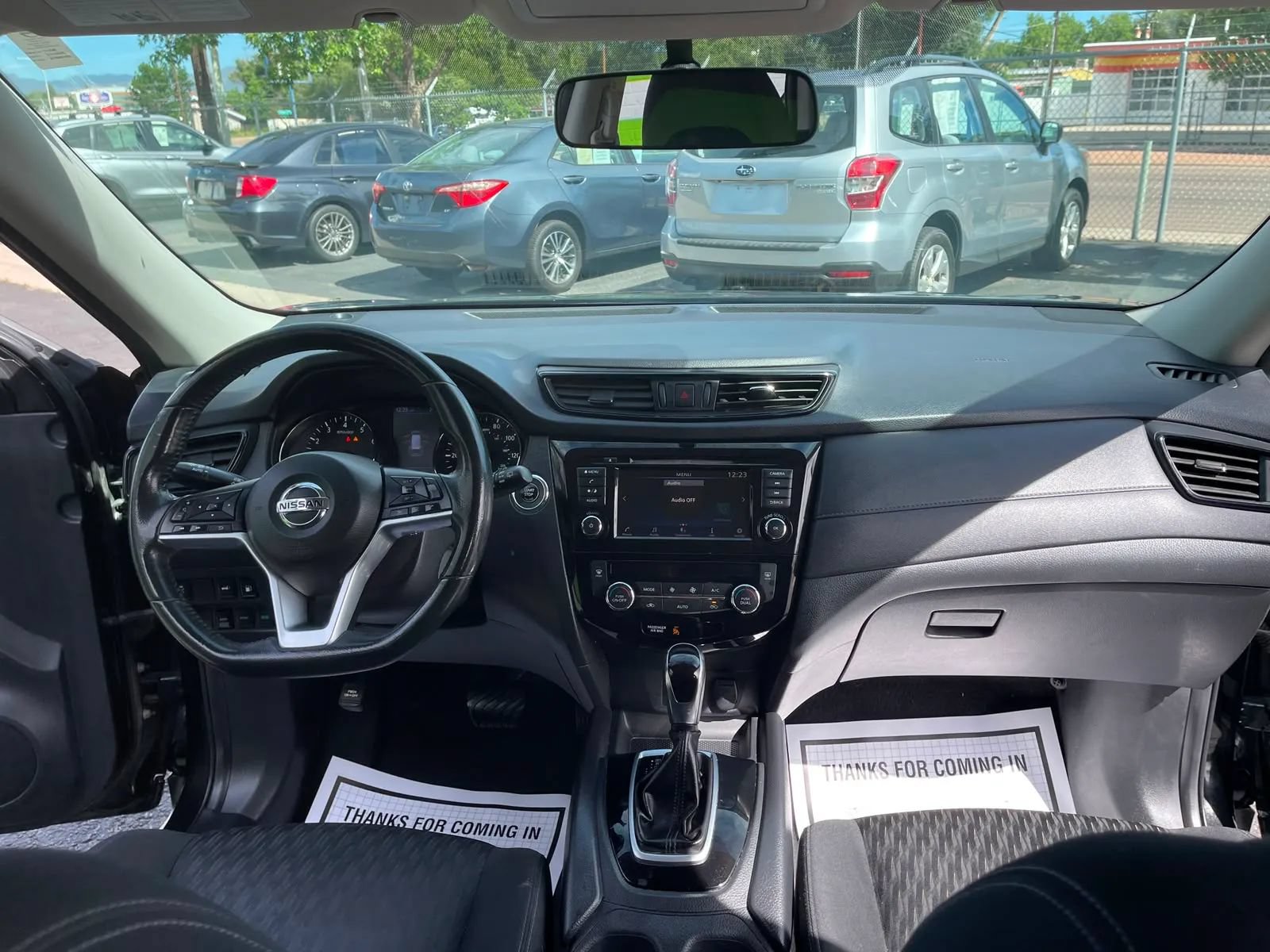 Used 2018 Nissan Rogue SV AWD/4WD image 17