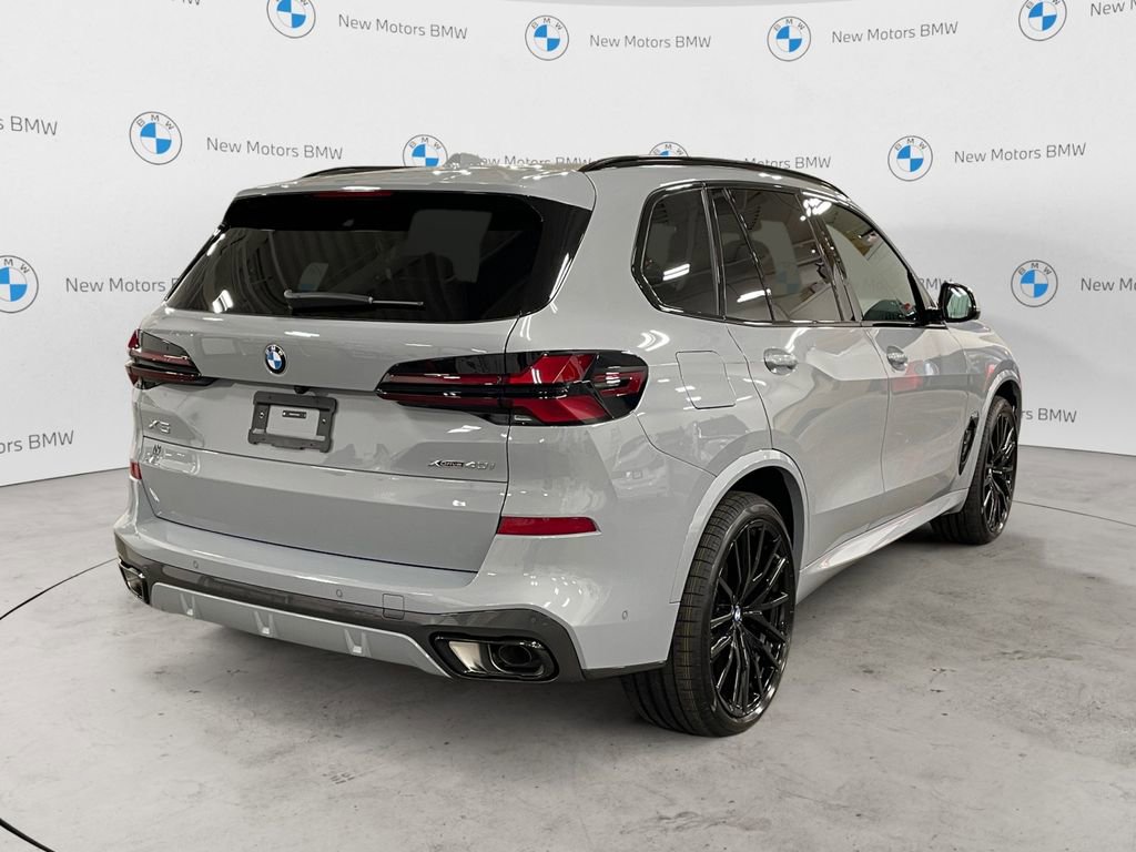 New 2026 BMW X5 xDrive40i w/ M Sport Package image 5
