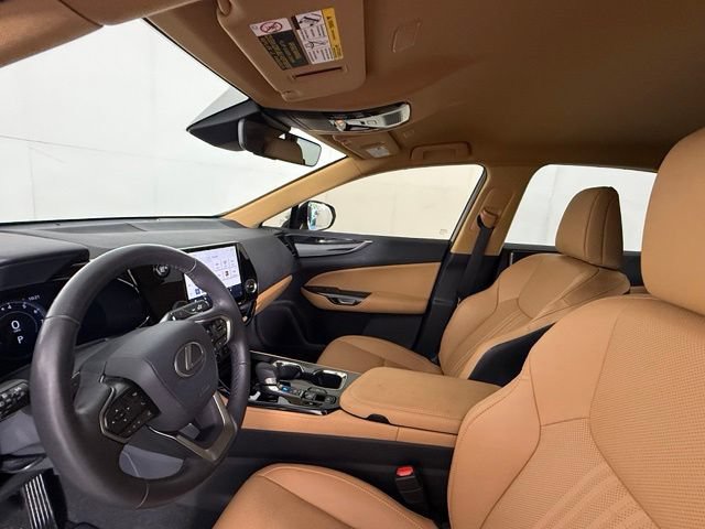Used 2024 Lexus NX 250 FWD w/ Towing Package (2000 Lbs) image 11