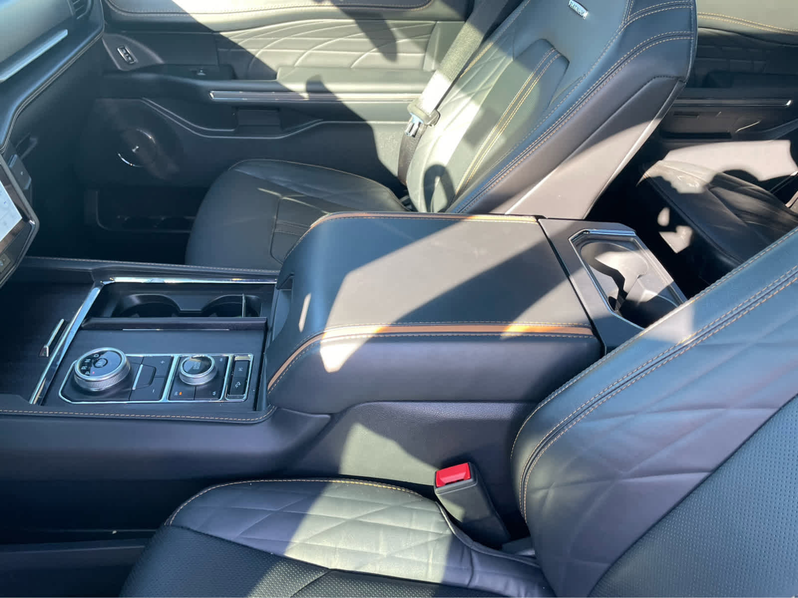 Used 2023 Ford Expedition Platinum image 32