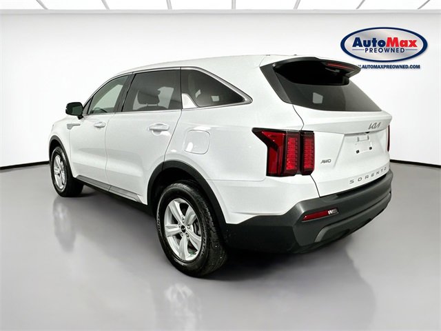 Used 2022 Kia Sorento LX image 5