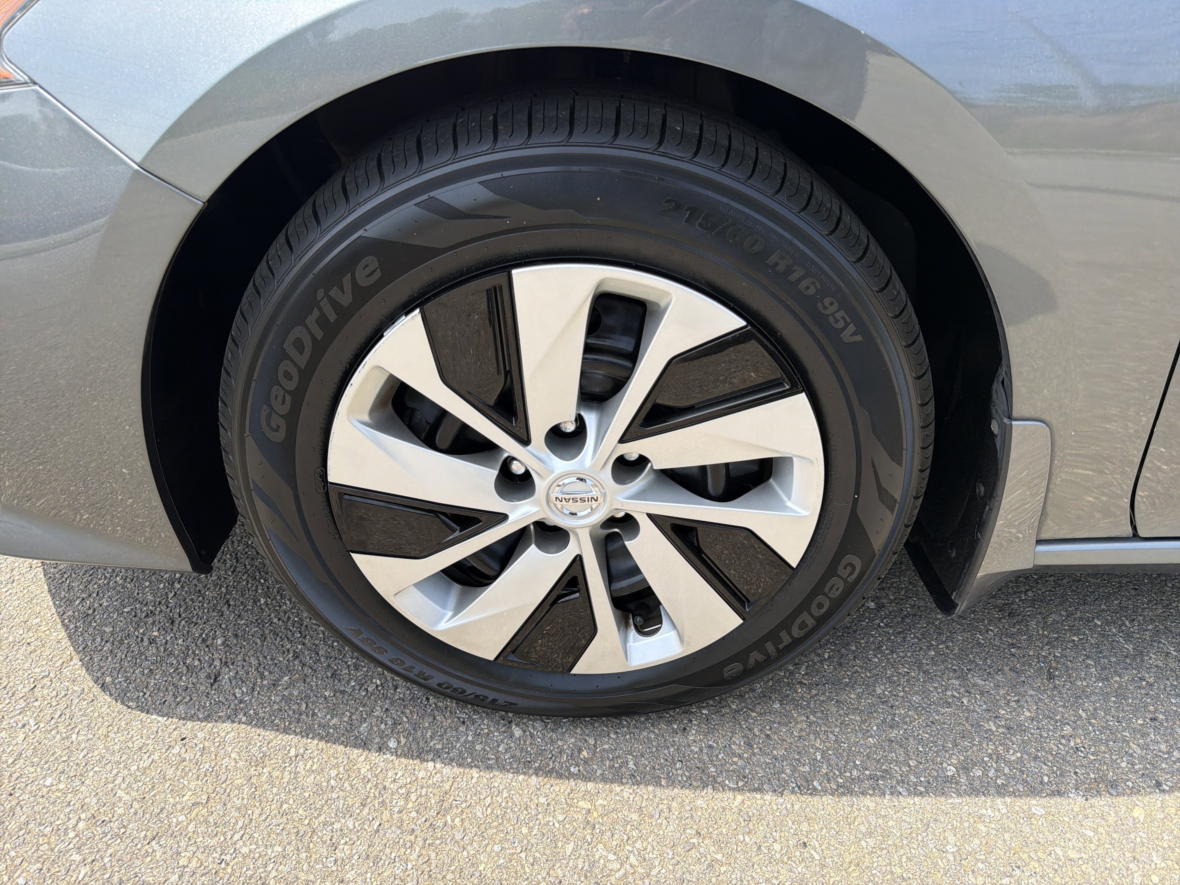 Used 2019 Nissan Altima 2.5 S image 11