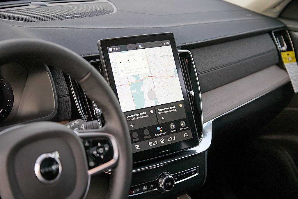 New 2026 Volvo XC90 B6 Plus w/ Protection Package Premier image 13