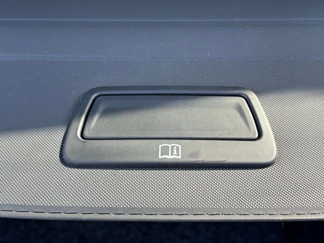 Certified 2023 Volkswagen Atlas Cross Sport SEL R-Line image 19