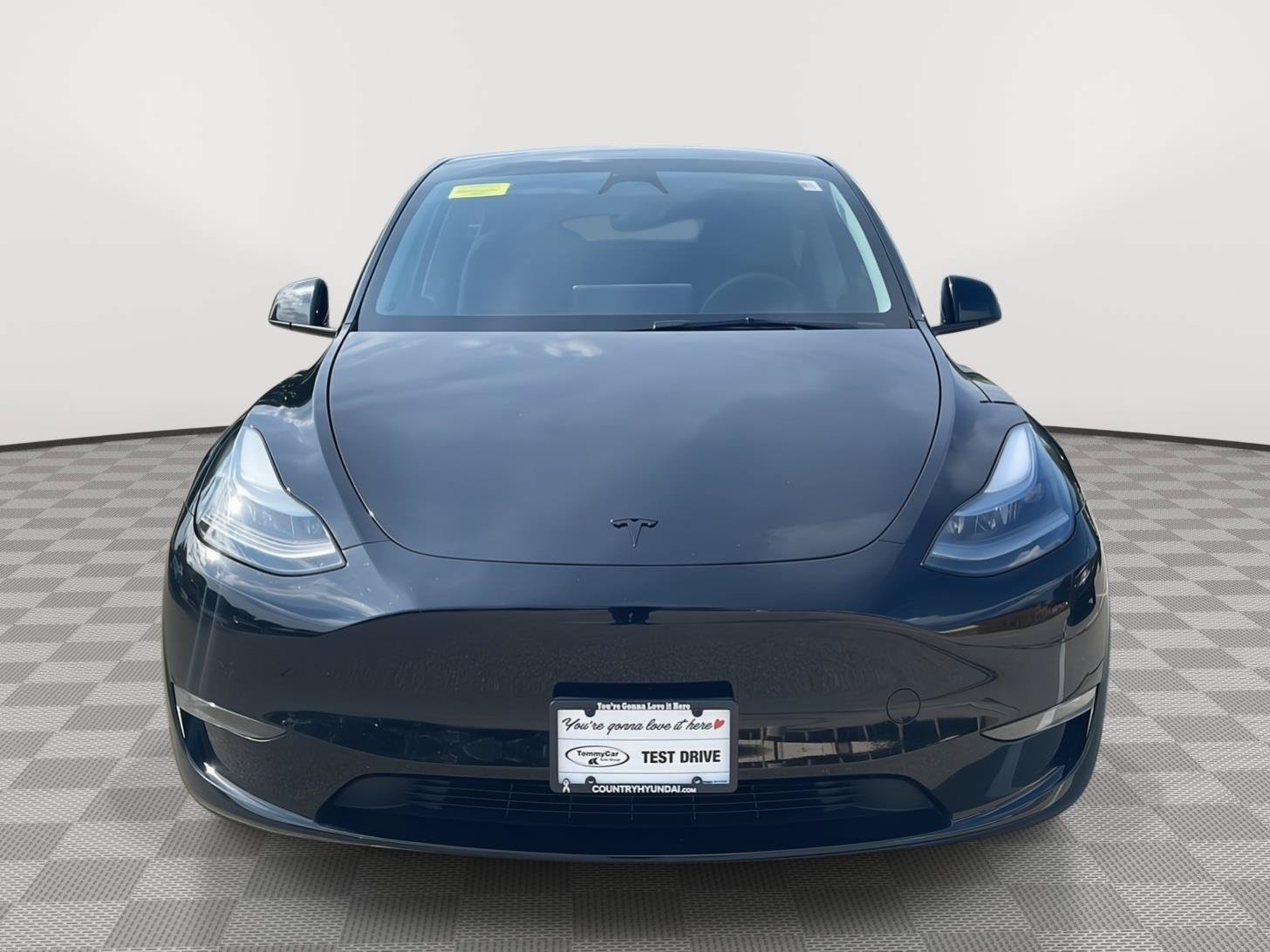 Used 2025 Tesla Model Y Performance AWD/4WD image 2