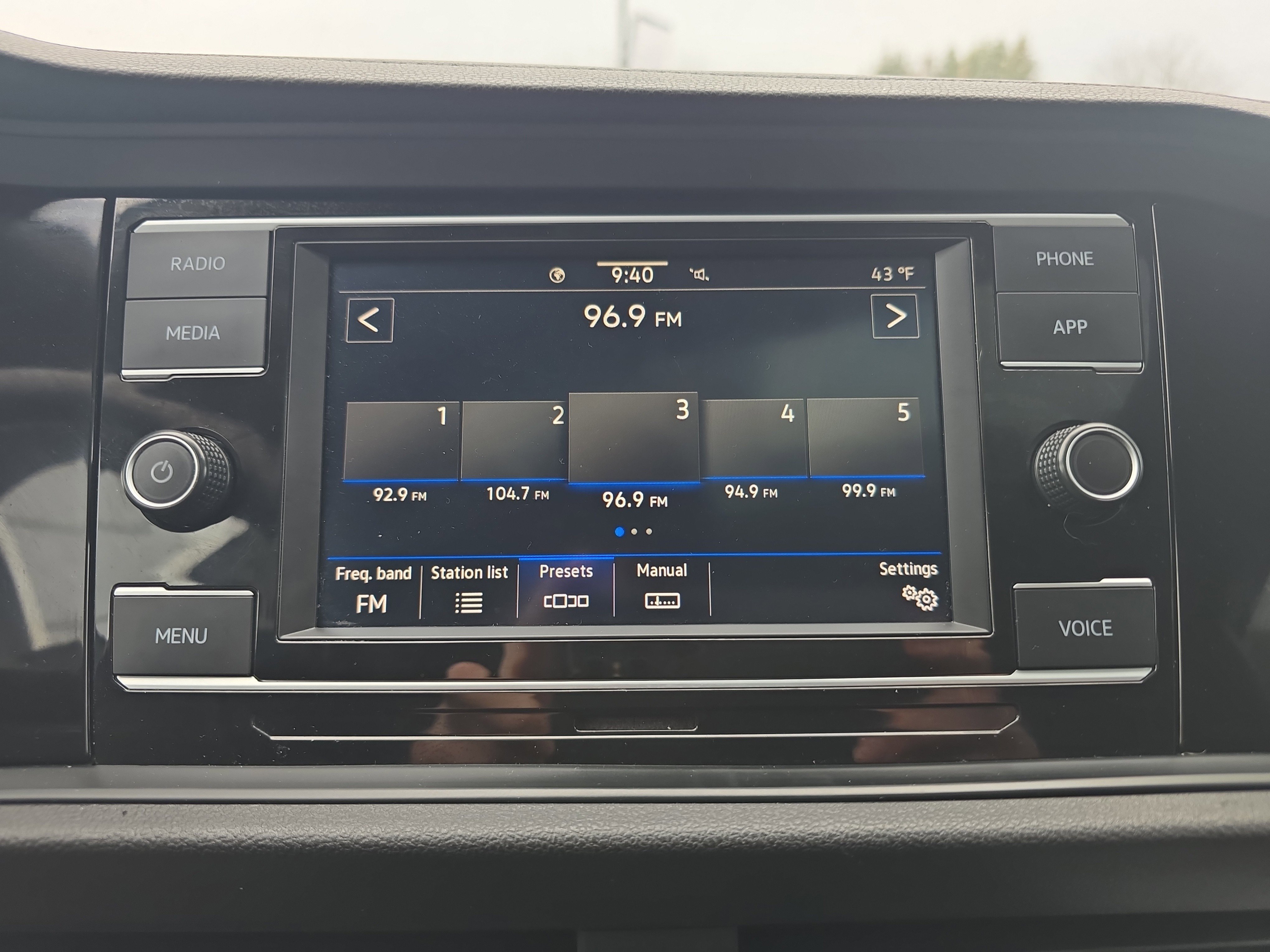 Used 2022 Volkswagen Jetta SE FWD image 27