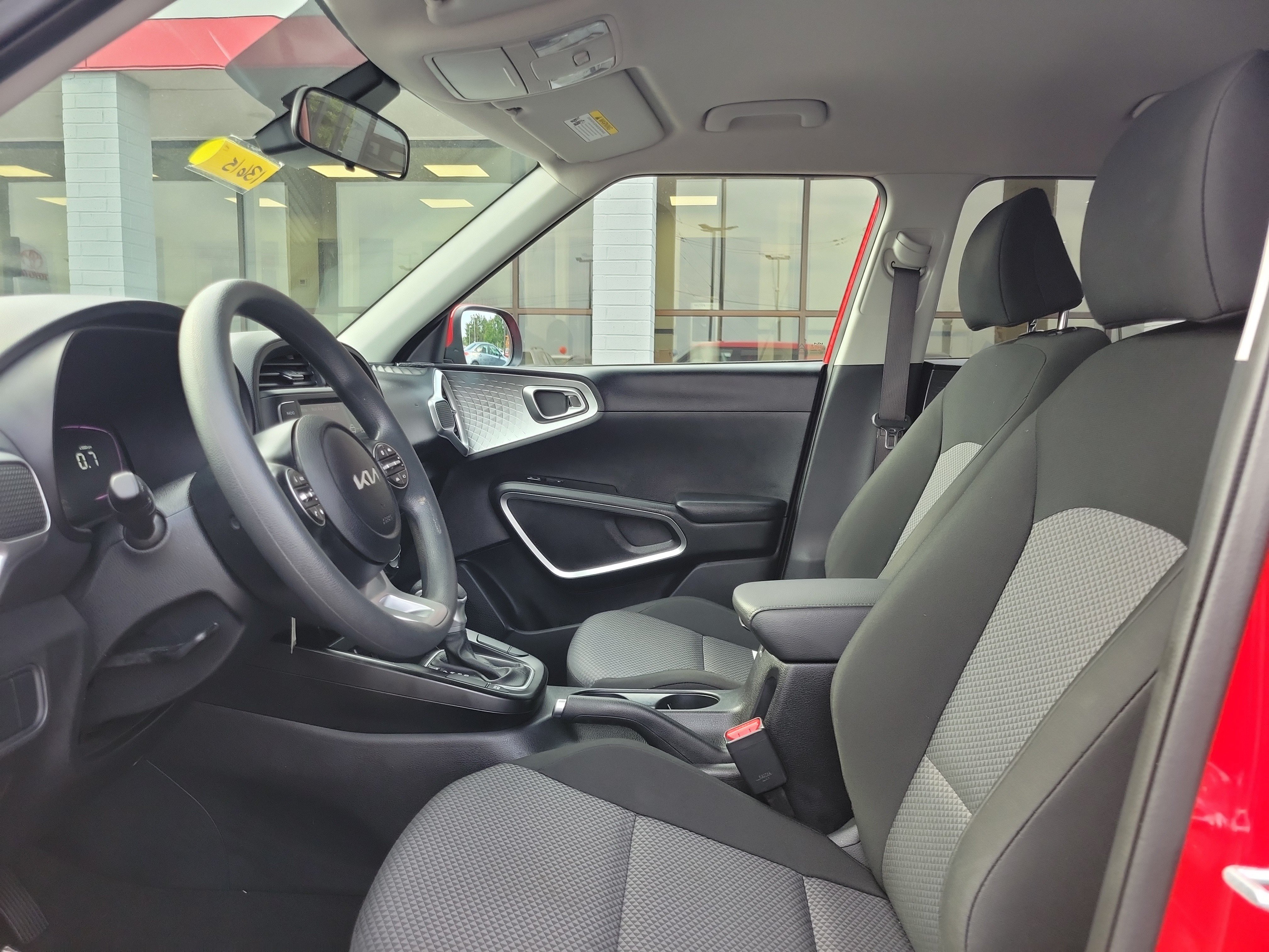 Used 2025 Kia Soul LX FWD image 15