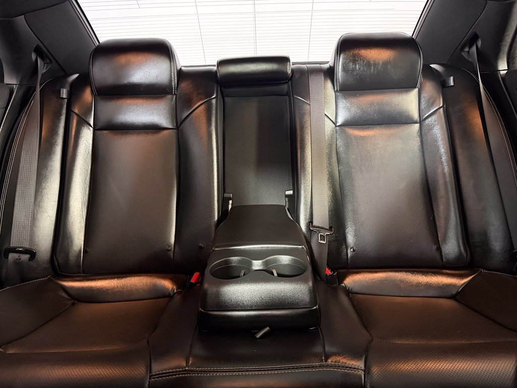 Used 2023 Chrysler 300 S w/ Comfort Group RWD image 20
